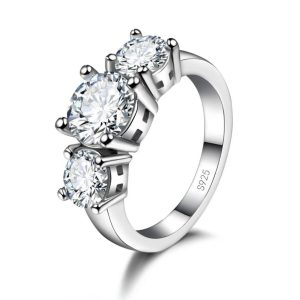 טבעת כסף משובצת 3 אבנים